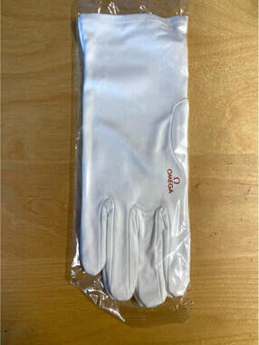 New Omega Boutique Dealer Display Gloves Pair Size LARGE Brand new Unnopened